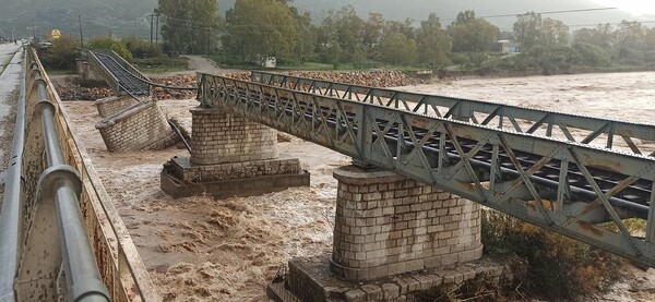 Κακοκαιρία: Εικόνες καταστροφής από τις πλημμύρες- Ζημιές σε Πρέβεζα, Αιτωλοακαρνανία, Φθιώτιδα 