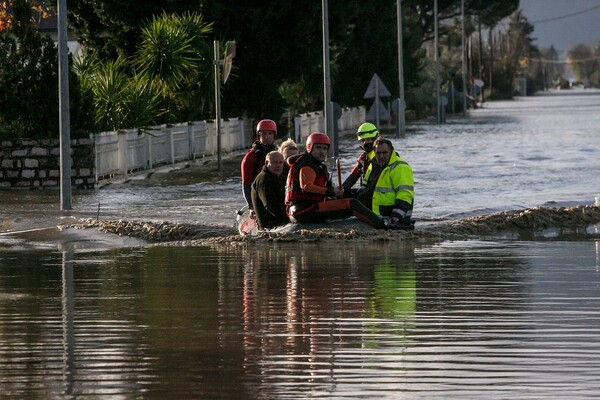 Κακοκαιρία: Εικόνες καταστροφής από τις πλημμύρες- Ζημιές σε Πρέβεζα, Αιτωλοακαρνανία, Φθιώτιδα 
