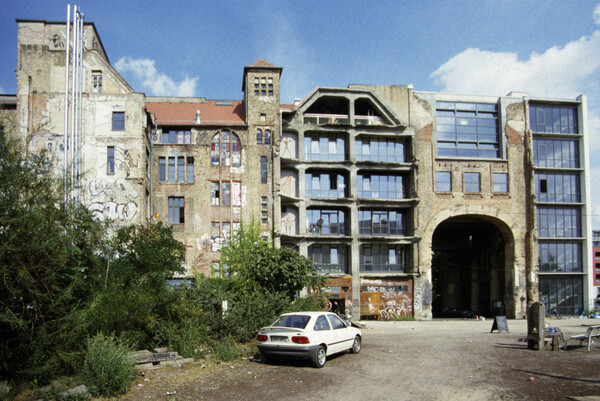Το μουσείο Fotografiska κάνει "κατάληψη" και στο ιστορικό Kunsthaus Tacheles του Βερολίνου