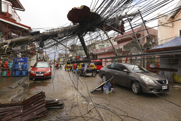 Φιλιππίνες: 375 νεκροί και 56 αγνοούμενοι προς το παρόν από τον τυφώνα Ράι