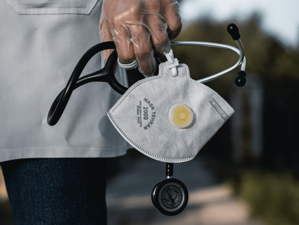 Hospitalization Risk From Omicron Lower Than Delta, New Studies Suggest