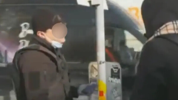 Αστυνομικός χωρίς μάσκα, viral στη Θεσσαλονίκη