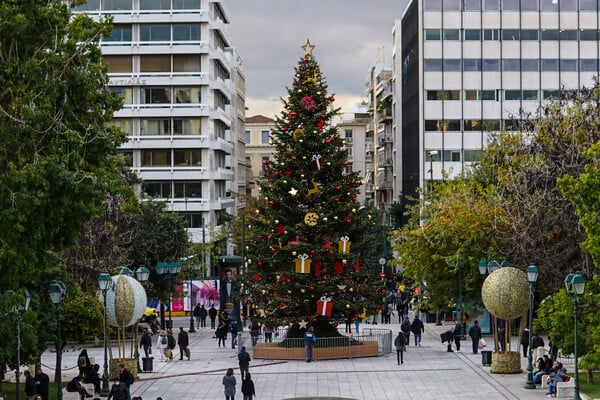 Χριστούγεννα με λιακάδα και μικρή άνοδο θερμοκρασίας- Πού θα βρέξει