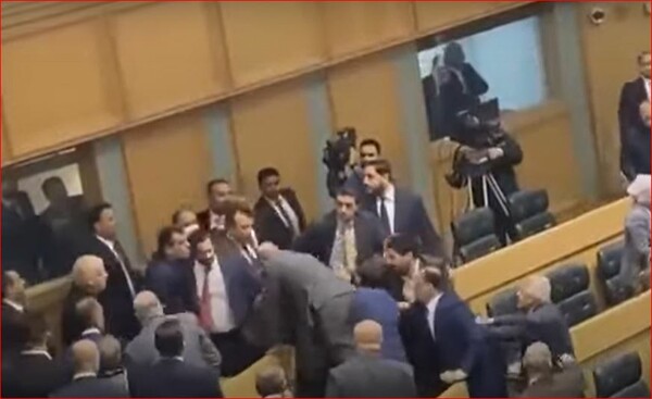 Ιορδανία: Στα χέρια πιάστηκαν οι βουλευτές - Σε συνεδρίαση για την ισότητα φύλων 