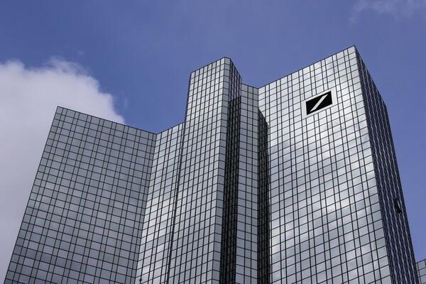 Deutsche Bank: Πρόστιμο 8,7 εκατ. ευρώ από τη γερμανική ρυθμιστική αρχή
