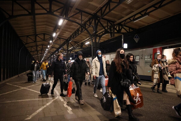 «Απόβαση» Ολλανδών στο Βέλγιο για να γλιτώσουν το δικό τους "lockdown"