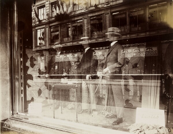 Atget - Στάβερης. Από διαφορετικές αφετηρίες.