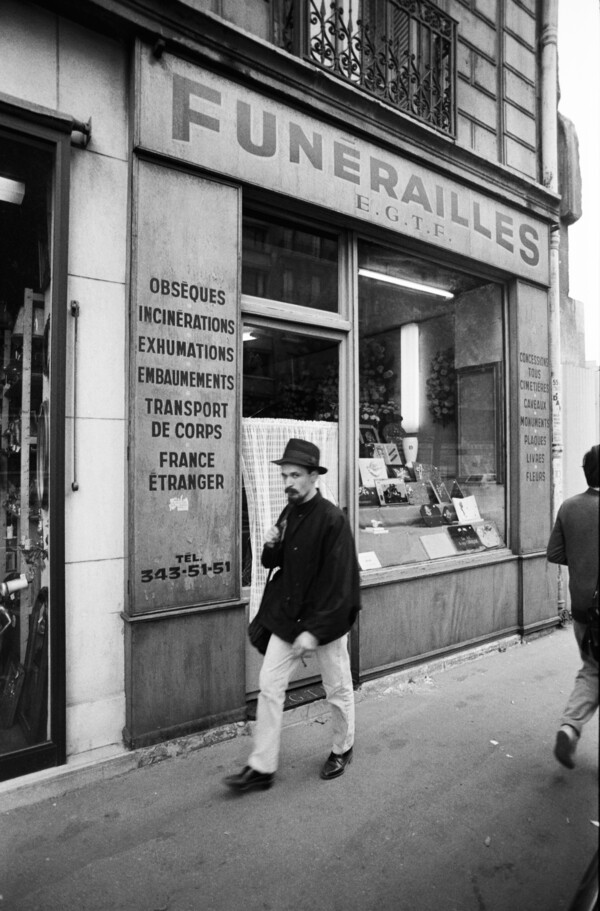 Atget - Στάβερης. Από διαφορετικές αφετηρίες.