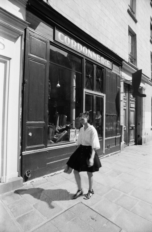Atget - Στάβερης. Από διαφορετικές αφετηρίες.