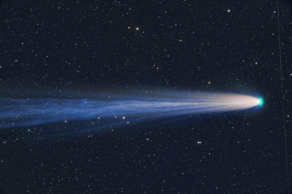 Όμορφος κομήτης