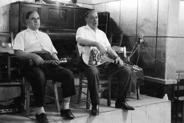 Ρεμπέτικο: Μια ξενάγηση στην πρώτη μεγάλη έκθεση του 2022