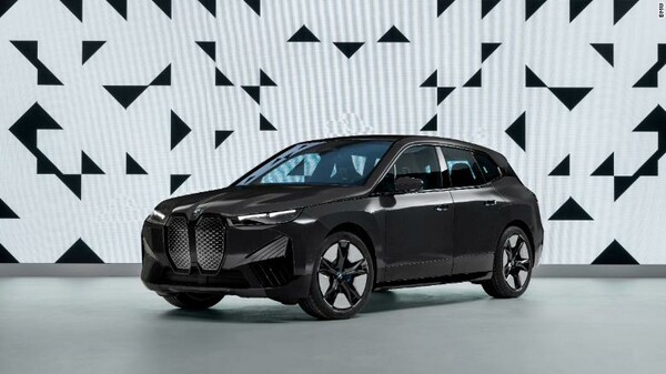 Η BMW σχεδιάζει όχημα που θα αλλάζει χρώμα πατώντας απλά ένα κουμπί