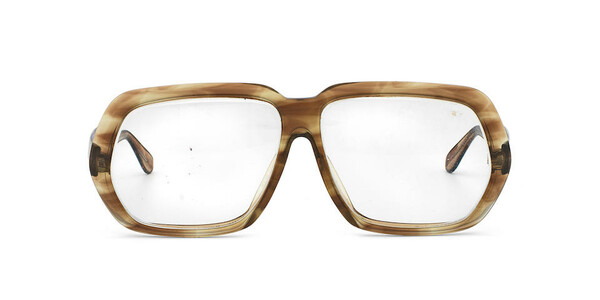Ο Μάικλ Κέιν πουλά ενθύμια από την καριέρα του και προσωπικά αντικείμενα- Ακόμη και τα γυαλιά του