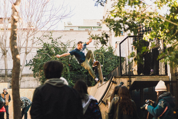 H Vans και η Leica Academy «αποτυπώνουν» την skate κουλτούρα της Αθήνας μέσα από ένα ξεχωριστό φωτογραφικό project