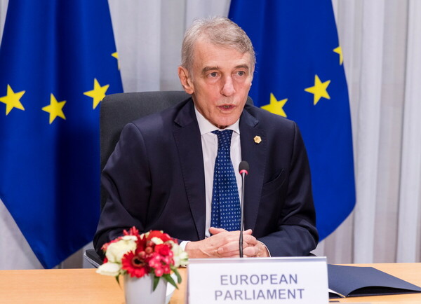 Νταβίντ Σασόλι: Σε λαϊκό προσκύνημα η σορός του – Την Παρασκευή η κηδεία