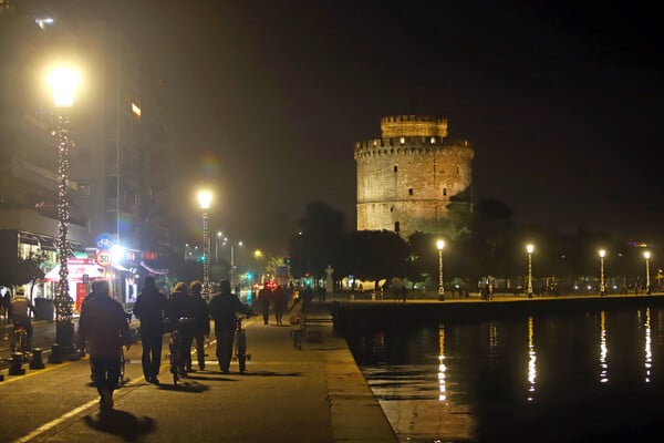 Μυστήριο στη Θεσσαλονίκη: Εκκωφαντικός θόρυβος αναστατώνει κατοίκους τα βράδια