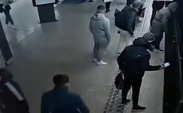 Βρυξέλλες: 23χρονος έσπρωξε μια γυναίκα στις ράγες του μετρό- Δεν την γνώριζε καν [ΒΙΝΤΕΟ]
