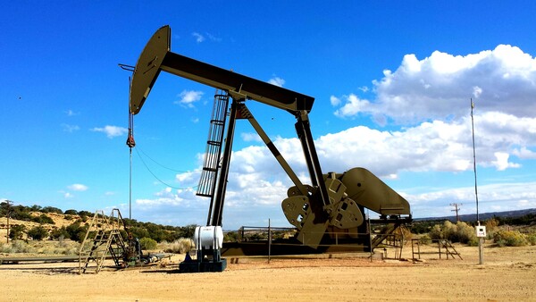 Πετρέλαιο: Στα υψηλότερα επίπεδα από το 2014 η τιμή του αργού λόγω περιορισμένης προσφοράς