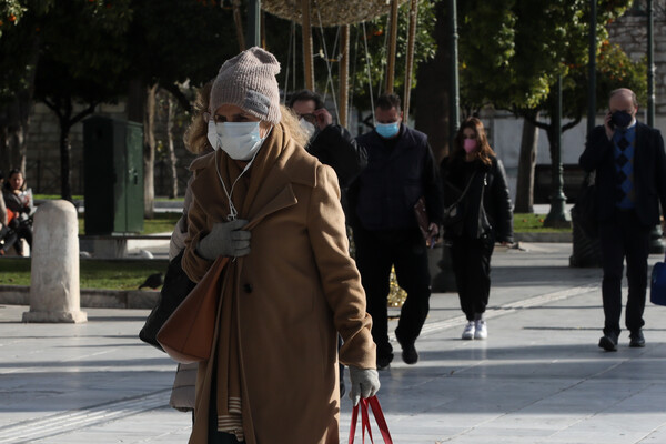 Κορωνοϊός στην Ελλάδα: 20.107 νέα κρούσματα και 88 θάνατοι σε 24 ώρες- Στους 683 οι διασωληνωμένοι 