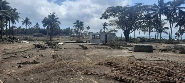 Τόνγκα: Νέες εικόνες αποκαλύπτουν το μέγεθος της καταστροφής μετά την ηφαιστειακή έκρηξη και το τσουνάμι