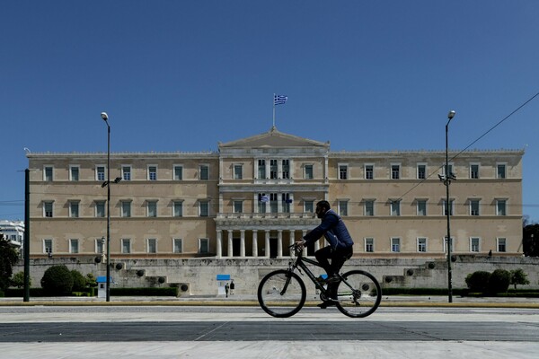 Δημοσκόπηση Prorata: Στο 7% η διαφορά ΝΔ- ΣΥΡΙΖΑ στην πρόθεση ψήφου