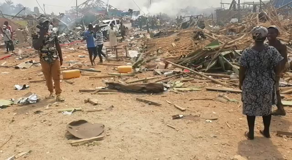 Φόβοι για δεκάδες νεκρούς μετά από τεράστια έκρηξη στη Γκάνα