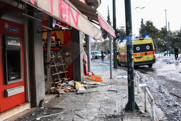 Έκρηξη στη Συγγρού: Δεν οφείλεται σε διαρροή φυσικού αερίου - Πού στρέφονται οι έρευνες