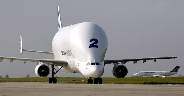 «Ενοικιάζεται Beluga»: H Airbus διαθέτει σε άλλες εταιρείες το θηριώδες αεροσκάφος μεταφοράς φορτίων