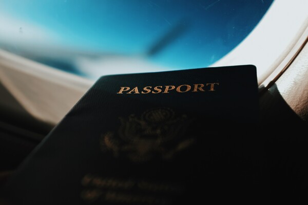 Η «βιομηχανία» των πλαστών διαβατηρίων που επιτρέπει σε μέλη του ISIS να ταξιδεύουν σε Ευρώπη και ΗΠΑ 