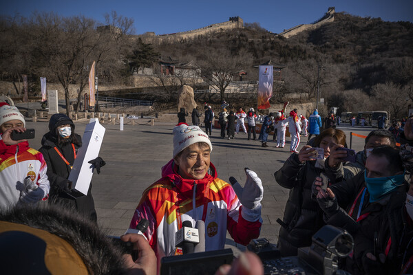 Χειμερινοί Ολυμπιακοί Αγώνες: Λαμπαδηδρόμος στο Σινικό Τείχος ο Τσάκι Τσαν 