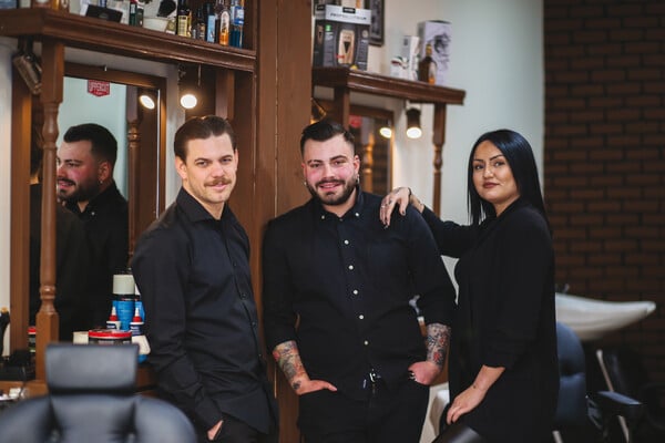 ΑΦΙΕΡΩΜΑ Barber shop