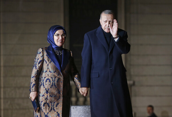 Θετικοί στον κορωνοϊό ο Ερντογάν και η σύζυγός του - Το tweet του 