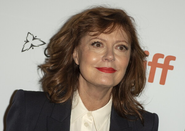 Susan Sarandon Apologizes for 'Insensitive' Tweet About NYPD Officer's Funeral