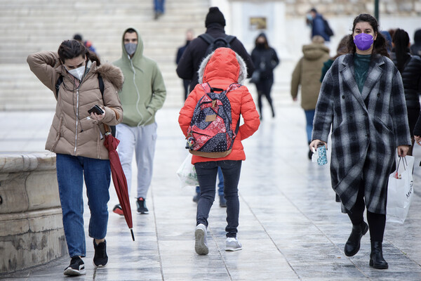 Συνεδριάζει η Επιτροπή: Στο «τραπέζι» η χαλάρωση των μέτρων – Ώρα αποφάσεων για γήπεδα & καρναβάλια