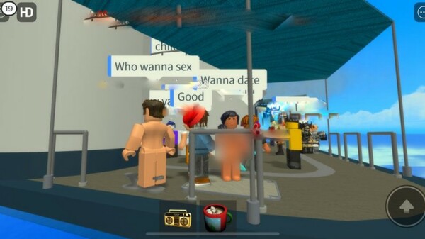 Roblox: Ένα παιδικό video game με σεξουαλικές σκηνές και ντυμένους ναζί