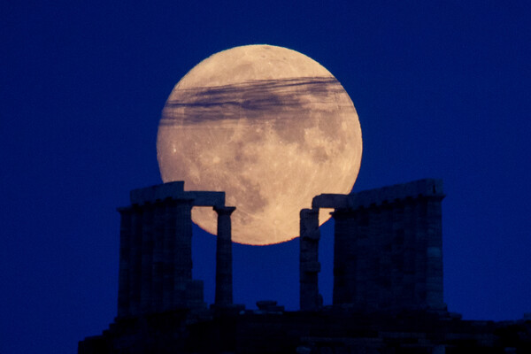 Σούνιο πανσέληνος