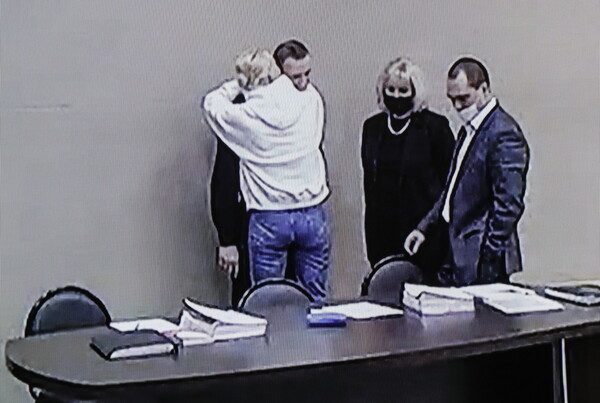 Ο Ναβάλνι αντιμέτωπος με επιπλέον φυλάκιση 15 ετών- Ξεκίνησε νέα δίκη