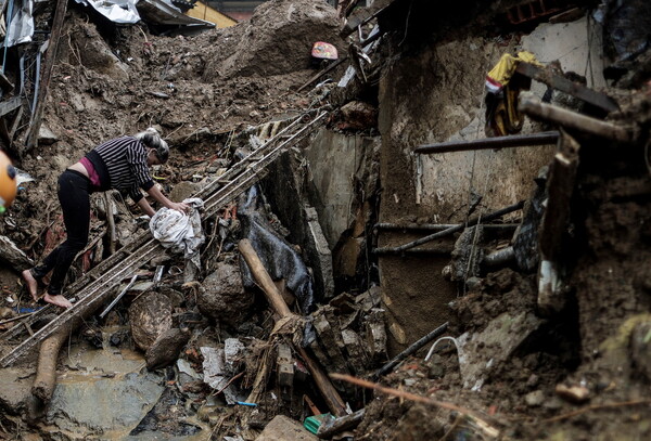 Βραζιλία: Τουλάχιστον 94 νεκροί από τις πλημμύρες και τις κατολισθήσεις
