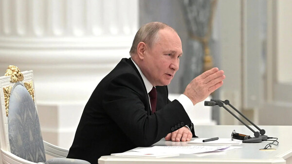 Ο Πούτιν αναγνώρισε την ανεξαρτησία των Ντονέτσκ και Λουγκάνσκ