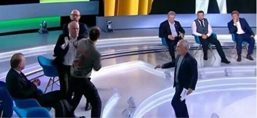 Καβγάς μεταξύ δημοσιογράφου και φιλορώσου πολιτικού- Έπαιξαν ξύλο on air [ΒΙΝΤΕΟ]