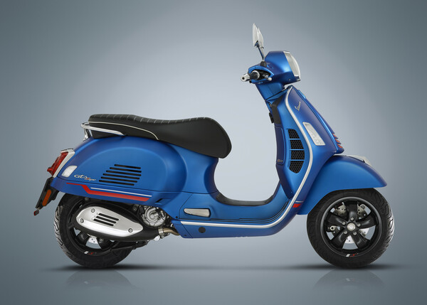 Vespa Gts: Το ξεκίνημα μιας περιπέτειας με καινοτομία και στυλ