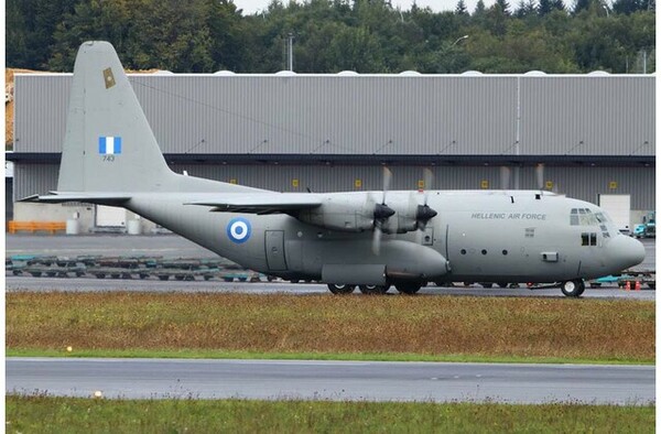 Η Ελλάδα στέλνει αμυντικό υλικό με C-130 και ανθρωπιστική βοήθεια στην Ουκρανία