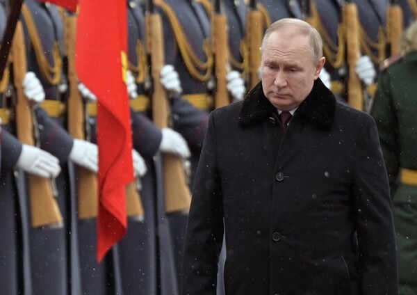 Μήνυμα Πούτιν: «Αυτοκρατορία ψεμάτων η Δύση»
