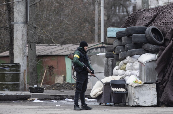 ΟΗΕ: Πάνω από 350 οι άμαχοι που έχουν σκοτωθεί στην Ουκρανία