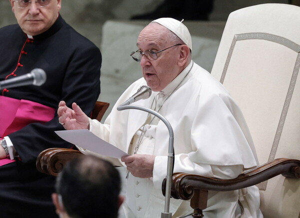 Πάπας Φραγκίσκος για Ουκρανία: Είναι πόλεμος κι όχι ειδική στρατιωτική άσκηση - «Παρακαλώ σταματήστε»
