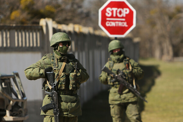 Ουκρανία: Ο ρωσικός στρατός ανακοίνωσε κατάπαυση του πυρός και άνοιγμα ανθρωπιστικών διαδρόμων