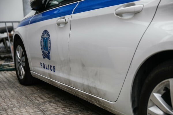 Κηφισιά: Η οικιακή βοηθός τραβούσε γυμνές φωτογραφίες παιδιών ενώ τα έκανε μπάνιο - Τις «μοίρασε» στο Διαδίκτυο