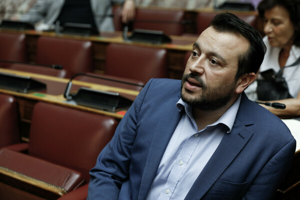 Ο Νίκος Παππάς έκανε σύμφωνο συμβίωσης με τη Βασιλική Σελήνη- Στέλεχος του Open