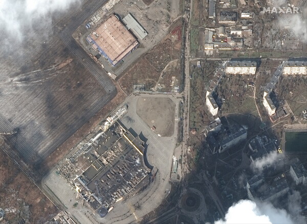Μαριούπολη: Δορυφορικές εικόνες πριν και μετά τον πόλεμο αποκαλύπτουν το μέγεθος της καταστροφής