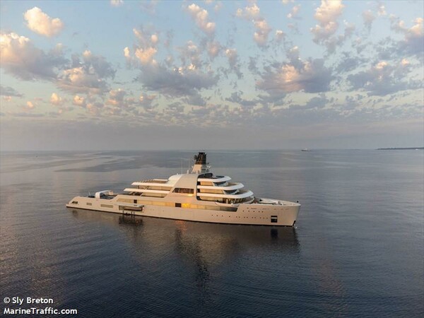 Superyachts tracked: Abramovich’s boat heads east after sanctions